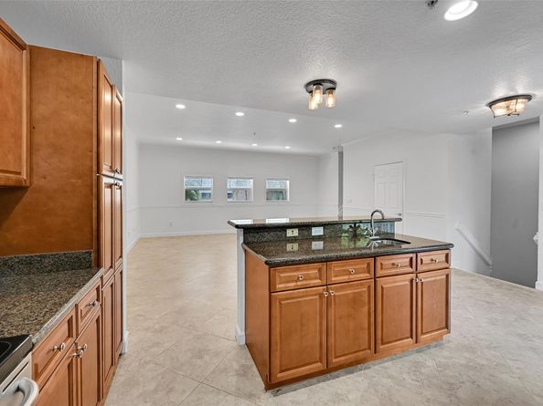 453 NE 1st St, Pompano Beach FL 33060