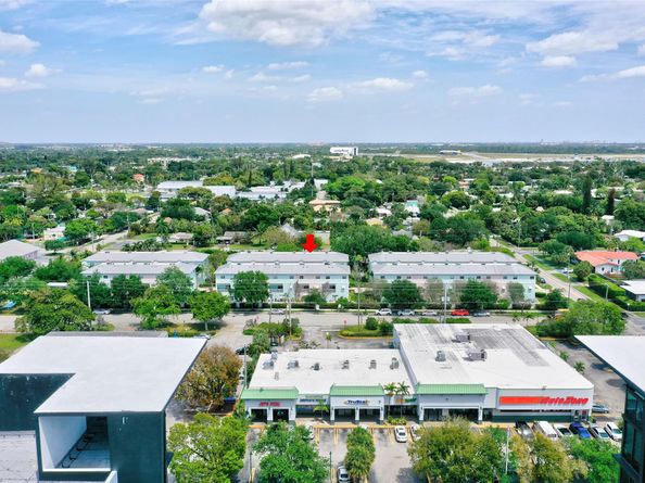 453 NE 1st St, Pompano Beach FL 33060