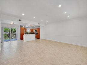 453 NE 1st St, Pompano Beach FL 33060