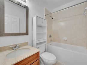 453 NE 1st St, Pompano Beach FL 33060