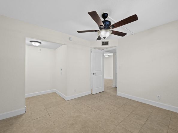 111 Royal Park Dr 1C, Oakland Park FL 33309