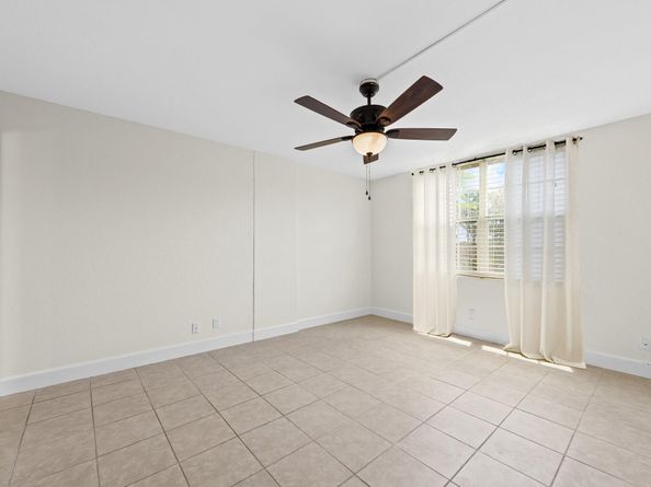111 Royal Park Dr 1C, Oakland Park FL 33309