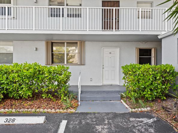 111 Royal Park Dr 1C, Oakland Park FL 33309