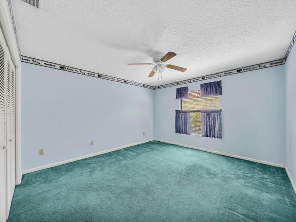 6879 Lake Island Drive, Lake Worth FL 33467