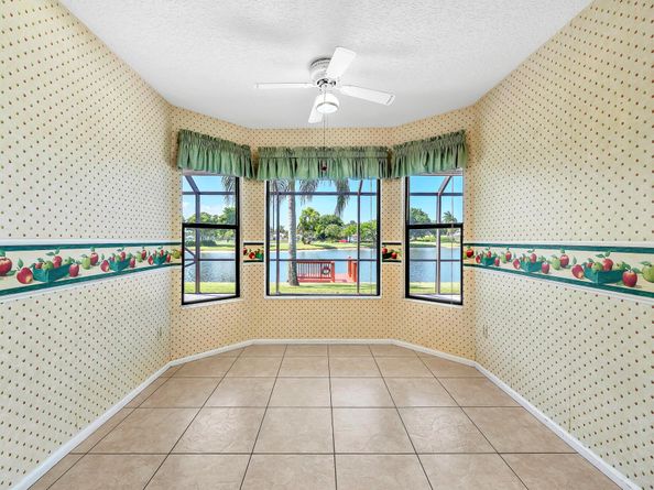 6879 Lake Island Drive, Lake Worth FL 33467