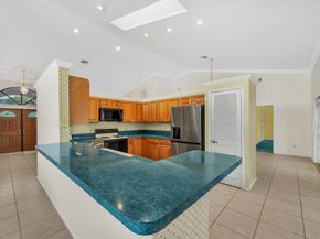 6879 Lake Island Drive, Lake Worth FL 33467