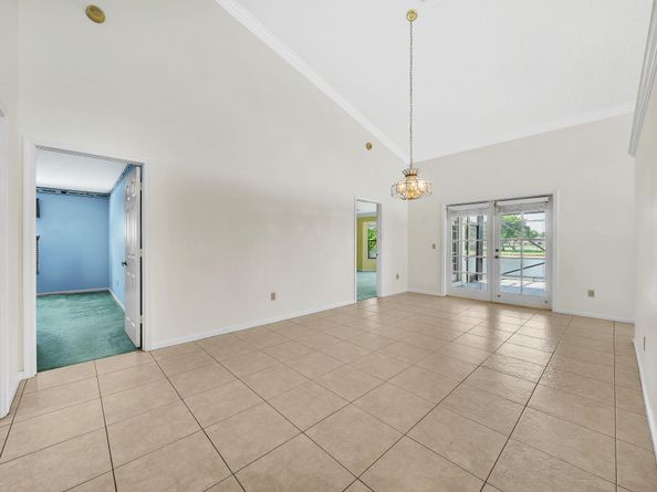 6879 Lake Island Drive, Lake Worth FL 33467