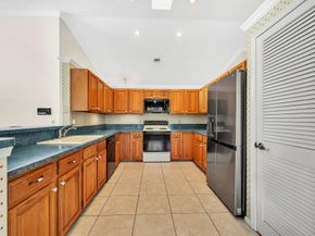 6879 Lake Island Drive, Lake Worth FL 33467