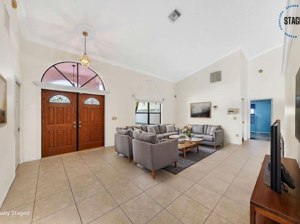 6879 Lake Island Drive, Lake Worth FL 33467