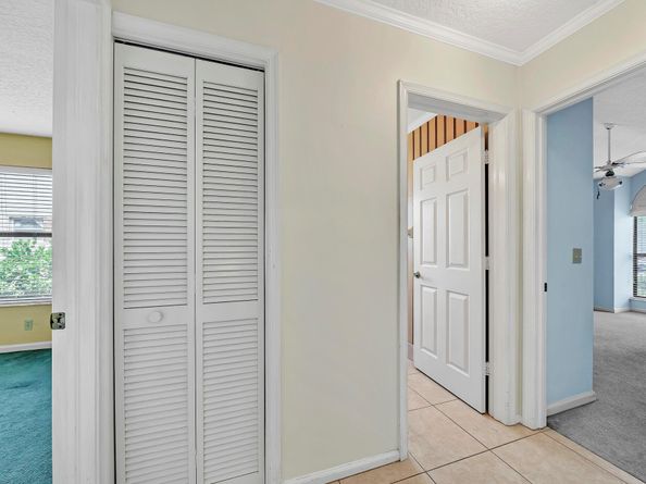 6879 Lake Island Drive, Lake Worth FL 33467