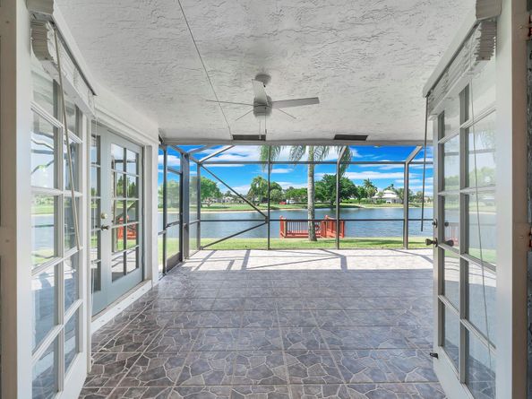 6879 Lake Island Drive, Lake Worth FL 33467
