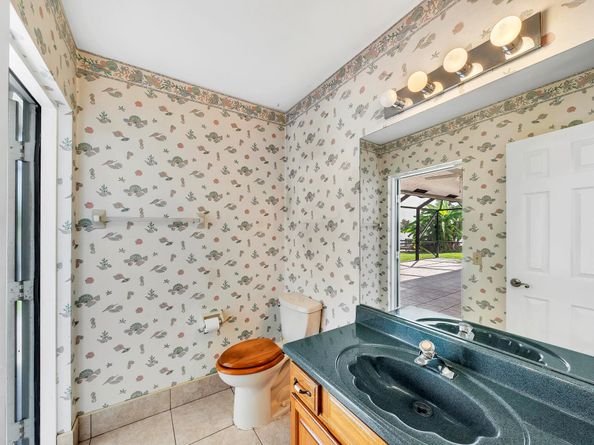 6879 Lake Island Drive, Lake Worth FL 33467