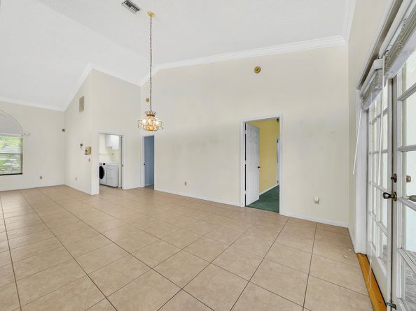 6879 Lake Island Drive, Lake Worth FL 33467
