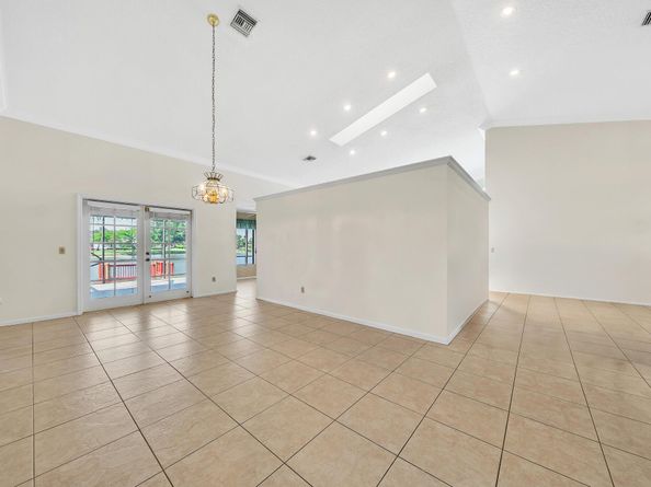 6879 Lake Island Drive, Lake Worth FL 33467