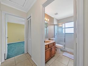 6879 Lake Island Drive, Lake Worth FL 33467