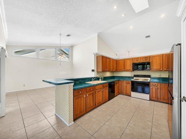 6879 Lake Island Drive, Lake Worth FL 33467
