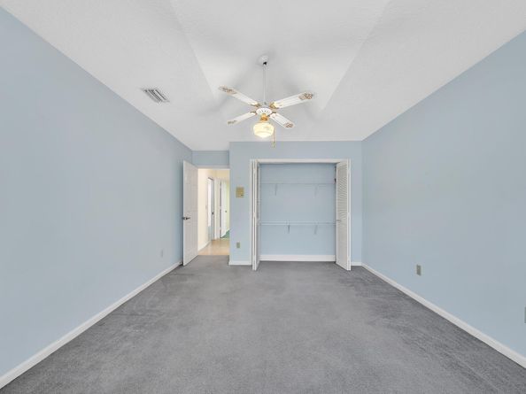 6879 Lake Island Drive, Lake Worth FL 33467
