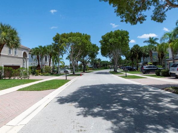 9079 Alexandra Circle, Wellington FL 33414