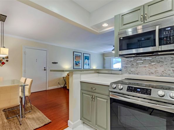 6437 Bay Club Dr 3, Fort Lauderdale FL 33308