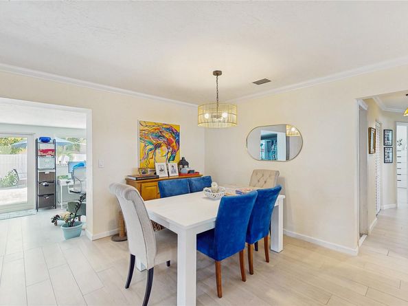 381 SE 6th Ct, Pompano Beach FL 33060
