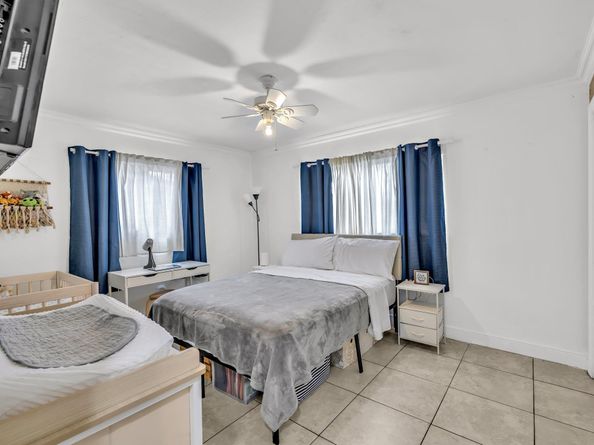 2431 Jamaica Dr, Miramar FL 33023