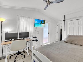 2431 Jamaica Dr, Miramar FL 33023