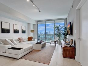16385 Biscayne Blvd 1518, North Miami Beach FL 33160