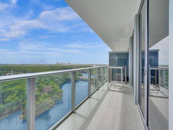 16385 Biscayne Blvd 1518, North Miami Beach FL 33160