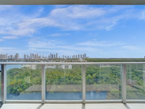 16385 Biscayne Blvd 1518, North Miami Beach FL 33160