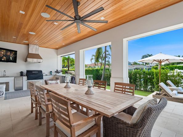 925 Allamanda Drive, Delray Beach FL 33483