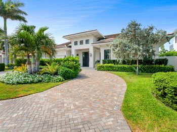 925 Allamanda Drive