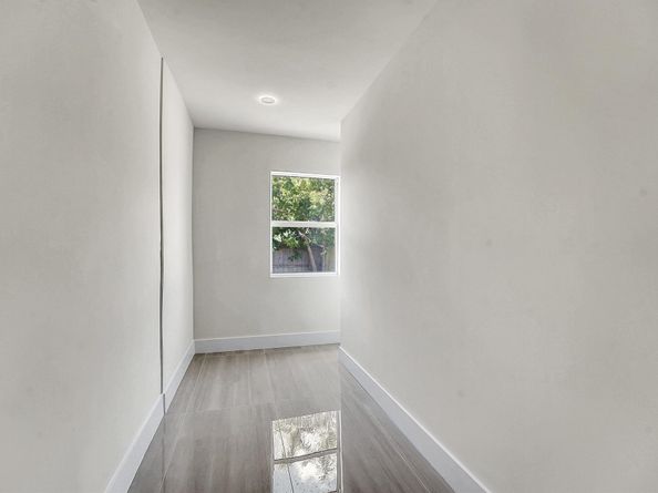 928 Market Street, West Palm Beach FL 33401