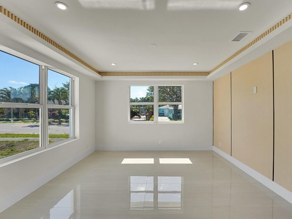 928 Market Street, West Palm Beach FL 33401