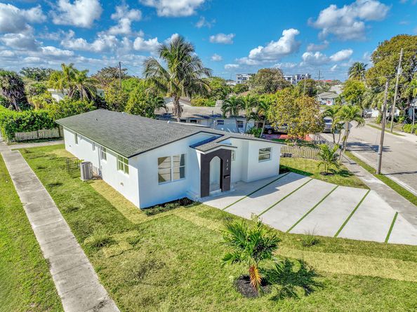 928 Market Street, West Palm Beach FL 33401