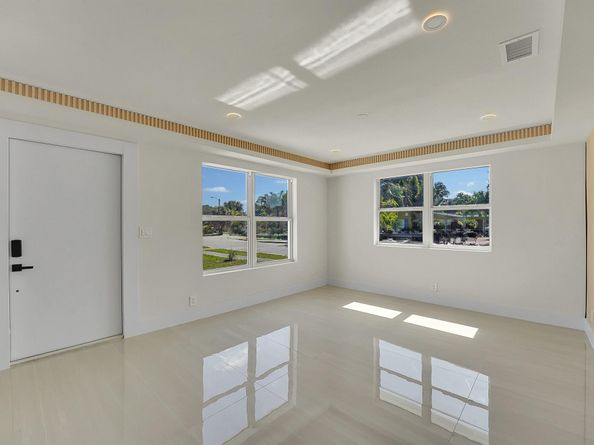 928 Market Street, West Palm Beach FL 33401