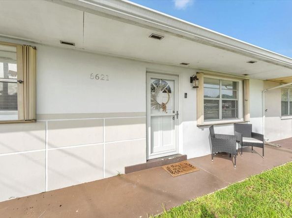 6621 SW 19th St, Pompano Beach FL 33068