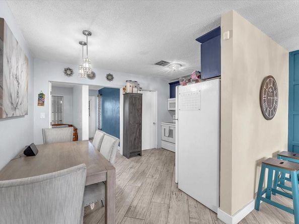 6621 SW 19th St, Pompano Beach FL 33068