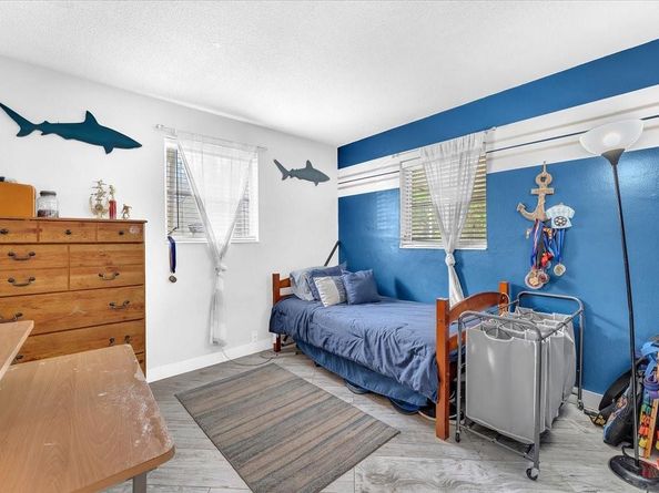 6621 SW 19th St, Pompano Beach FL 33068