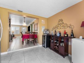 6251 NW 15th St, Margate FL 33063