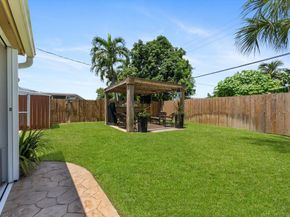 6251 NW 15th St, Margate FL 33063