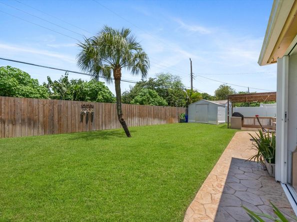 6251 NW 15th St, Margate FL 33063