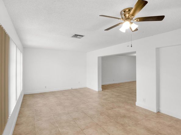 2638 Gately Drive E 16, West Palm Beach FL 33415