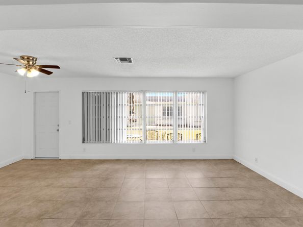 2638 Gately Drive E 16, West Palm Beach FL 33415