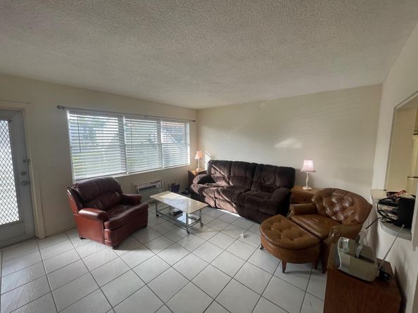 228 Northampton L 228, West Palm Beach FL 33417