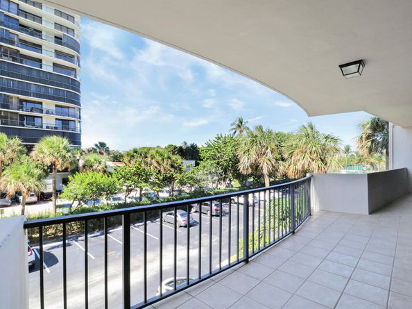 4200 N Ocean Drive 2204, Singer Island FL 33404