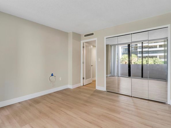 4200 N Ocean Drive 2204, Singer Island FL 33404