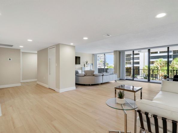 4200 N Ocean Drive 2204, Singer Island FL 33404