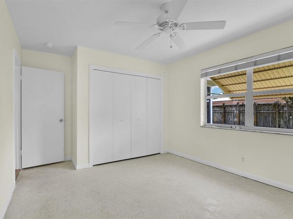 28 SE 8th Ave, Deerfield Beach FL 33441