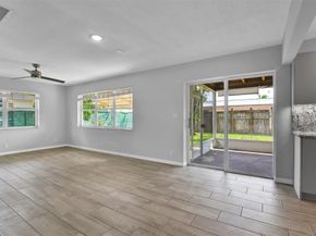 28 SE 8th Ave, Deerfield Beach FL 33441