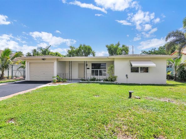 28 SE 8th Ave, Deerfield Beach FL 33441